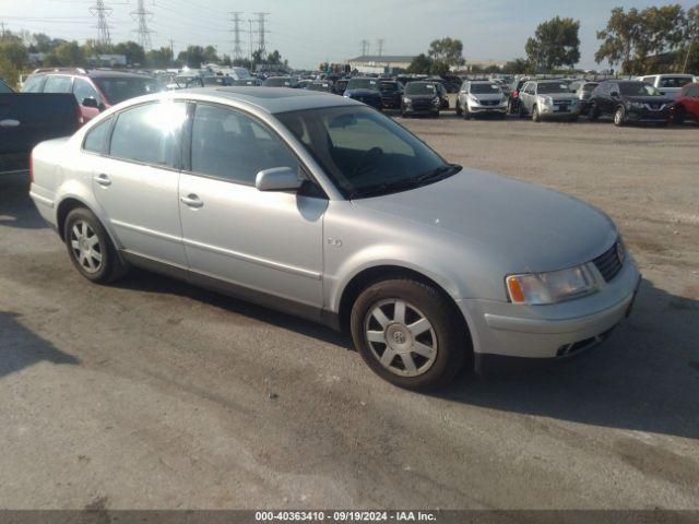  Salvage Volkswagen Passat