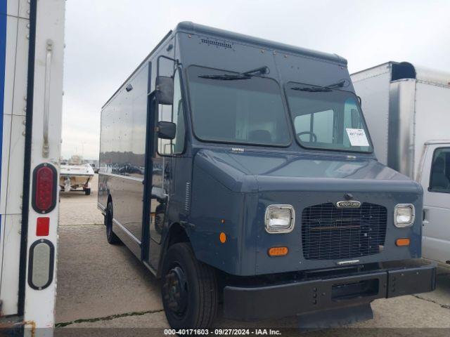  Salvage Freightliner Mt45g