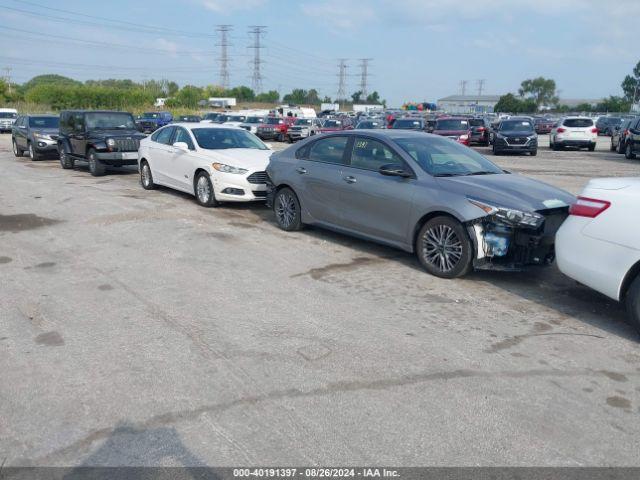  Salvage Kia Forte