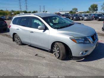  Salvage Nissan Pathfinder