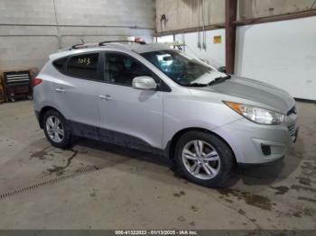  Salvage Hyundai TUCSON