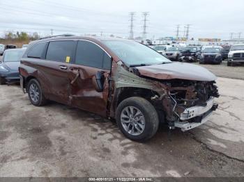  Salvage Toyota Sienna