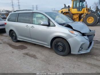  Salvage Toyota Sienna