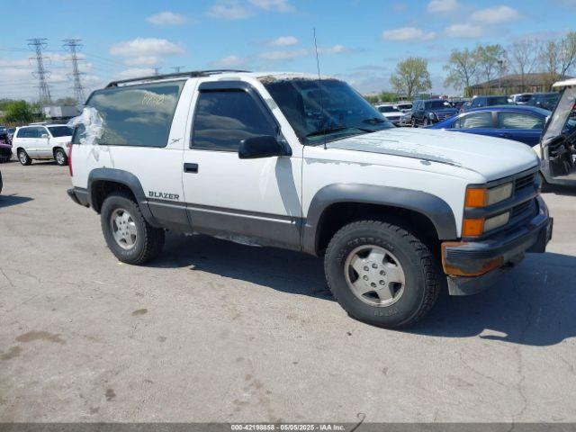  Salvage Chevrolet Blazer