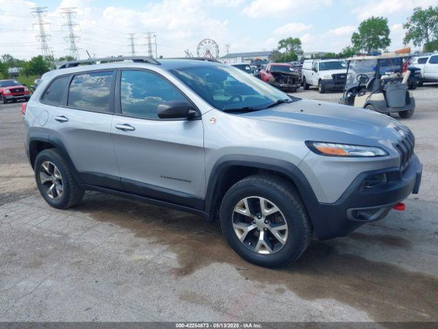  Salvage Jeep Cherokee