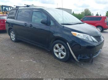  Salvage Toyota Sienna