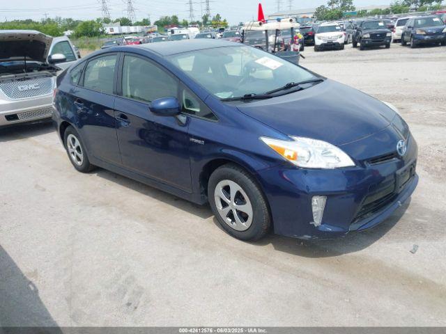  Salvage Toyota Prius