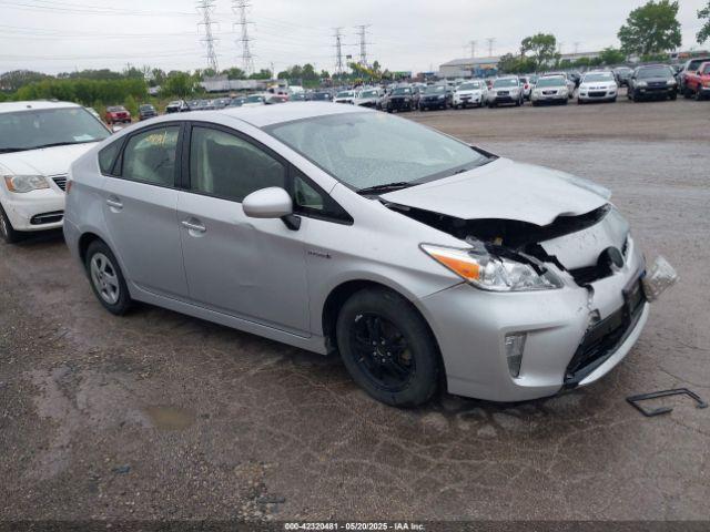  Salvage Toyota Prius