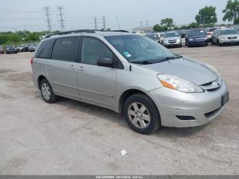  Salvage Toyota Sienna