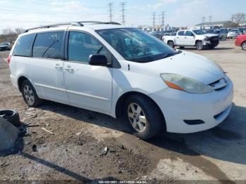  Salvage Toyota Sienna