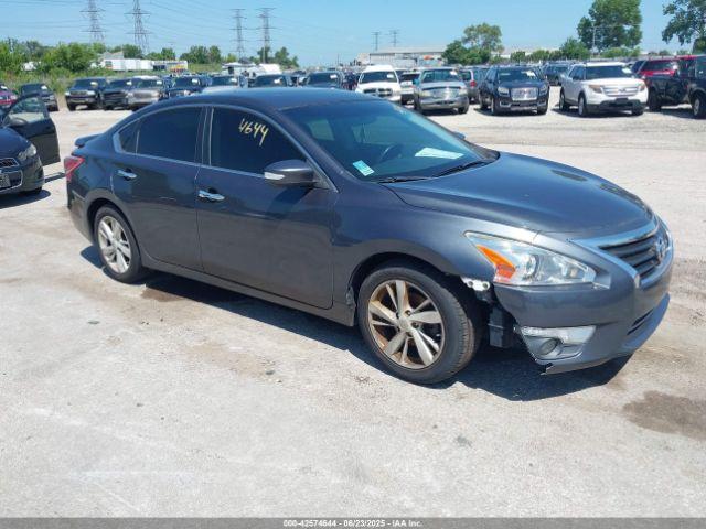  Salvage Nissan Altima