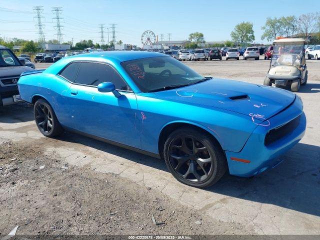  Salvage Dodge Challenger
