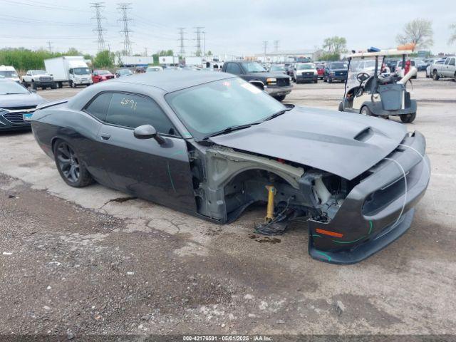  Salvage Dodge Challenger