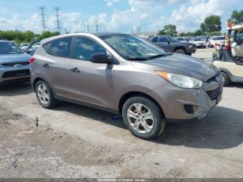  Salvage Hyundai TUCSON
