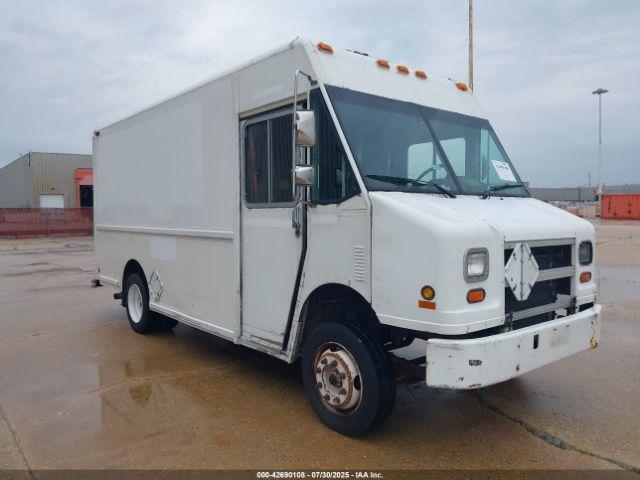  Salvage Freightliner Chassis