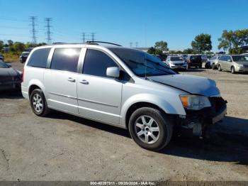  Salvage Chrysler Town & Country