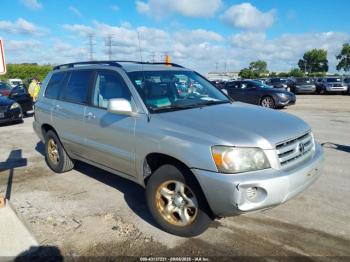  Salvage Toyota Highlander
