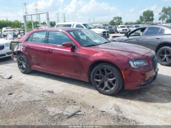 Salvage Chrysler 300