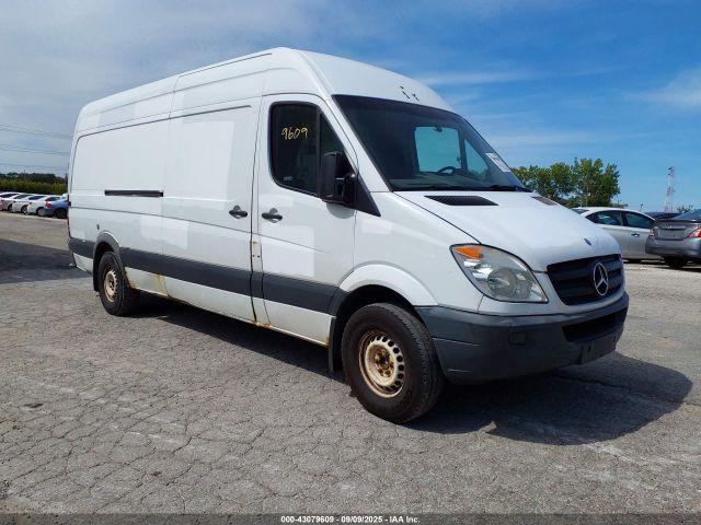  Salvage Mercedes-Benz Sprinter 2500