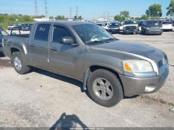  Salvage Mitsubishi Raider
