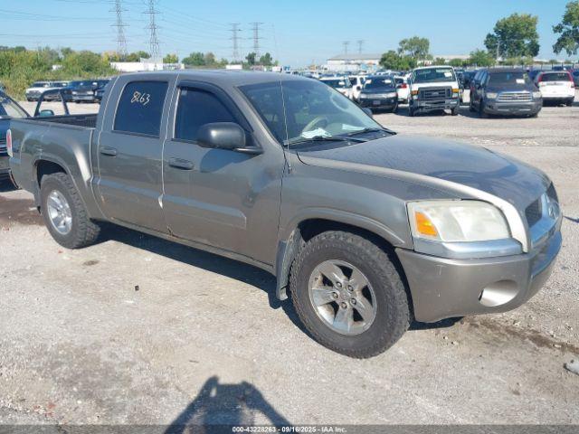  Salvage Mitsubishi Raider
