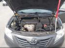 Toyota Camry Le Image 9