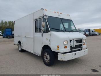  Salvage Freightliner Chassis