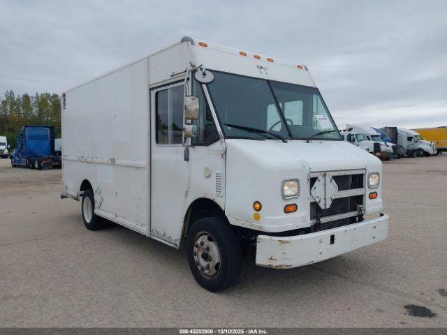  Salvage Freightliner Chassis