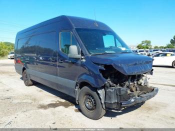  Salvage Mercedes-Benz Sprinter 2500