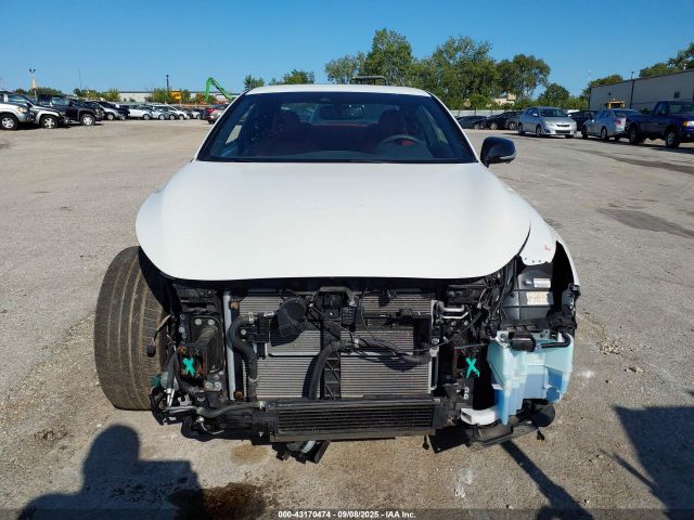 INFINITI Q60 Red Sport 400 Awd Image 16