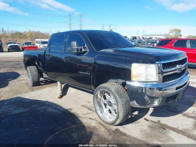 Salvage Chevrolet Silverado 2500