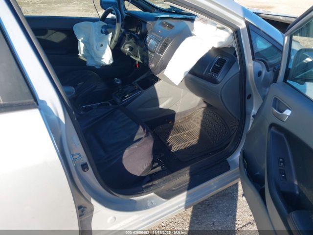 Kia Forte Lx Image 5