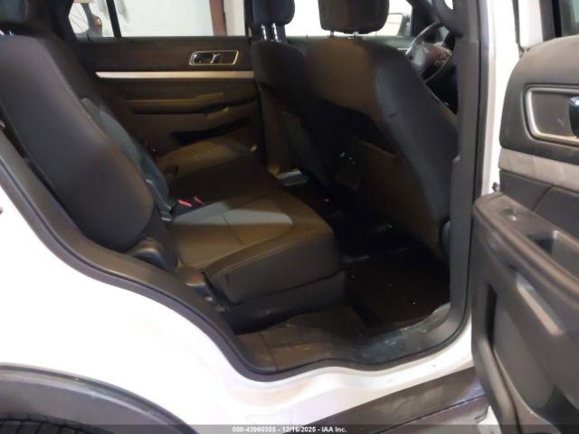 Ford Explorer Xlt Image 4