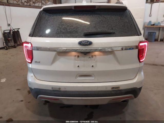 Ford Explorer Xlt Image 12