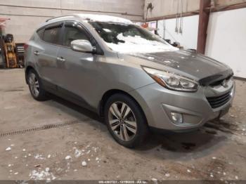  Salvage Hyundai TUCSON