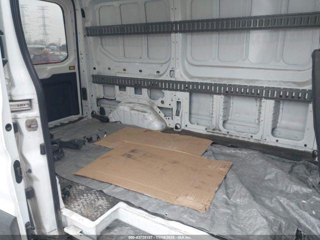Ford Transit Image 5