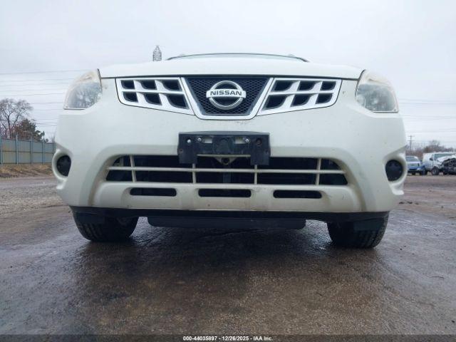 Nissan Rogue Sv Image 9