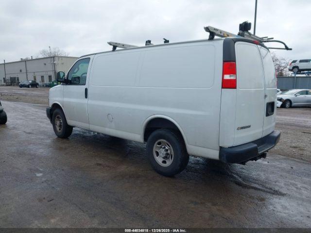 Chevrolet Express Work Van Image 6