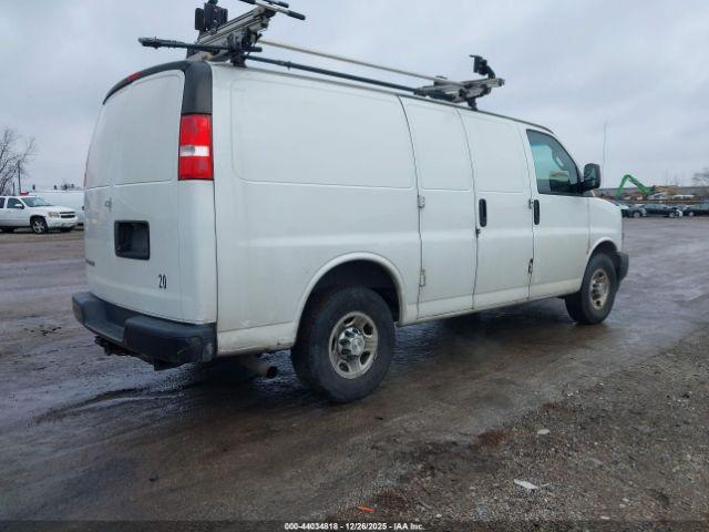 Chevrolet Express Work Van Image 5