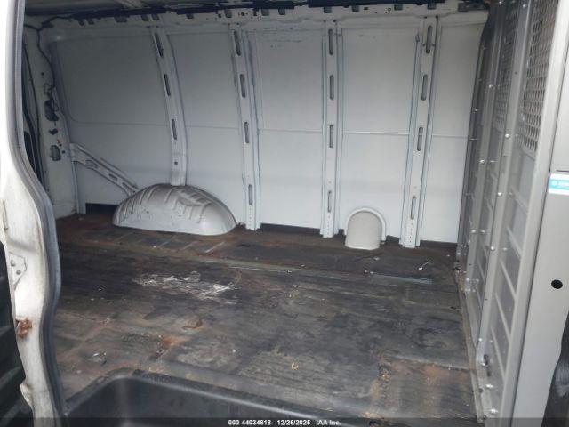 Chevrolet Express Work Van Image 3