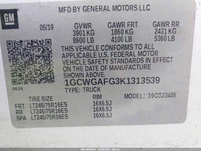 Chevrolet Express Work Van Image 4