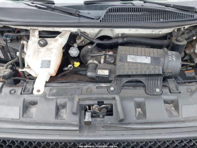 Chevrolet Express Work Van Image 8