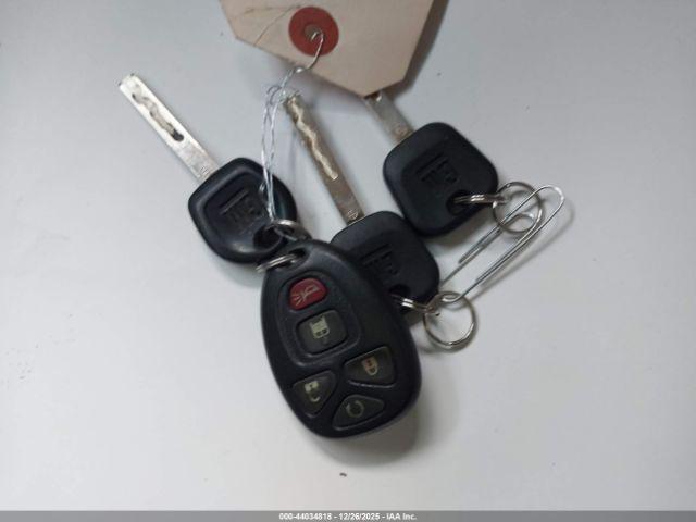 Chevrolet Express Work Van Image 9