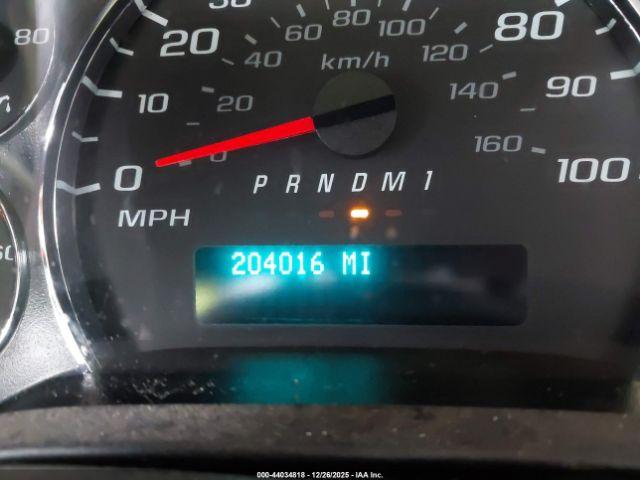 Chevrolet Express Work Van Image 20