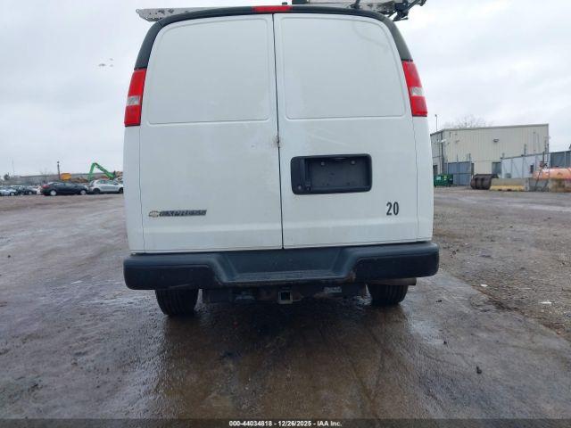 Chevrolet Express Work Van Image 15
