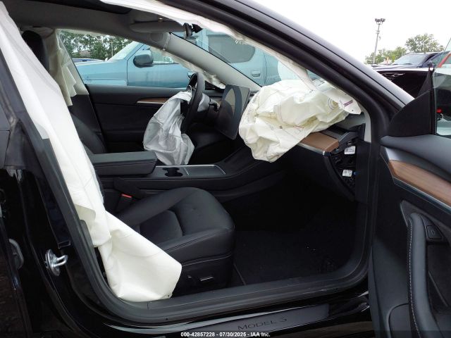 Tesla Model 3 Long Range Dual Motor All-wheel Drive Image 6