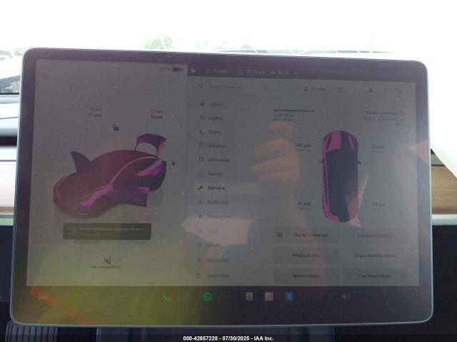 Tesla Model 3 Long Range Dual Motor All-wheel Drive Image 9