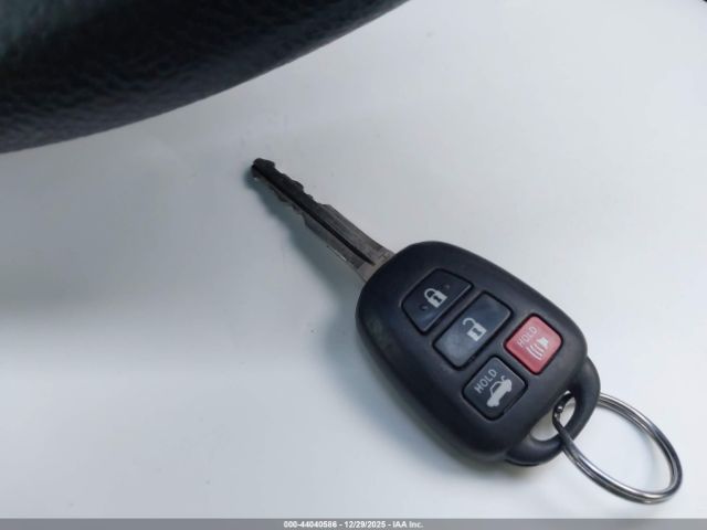 Toyota Corolla Le Image 3