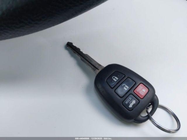 Toyota Corolla Le Image 3