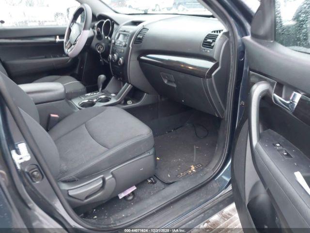 Kia Sorento Lx Image 4